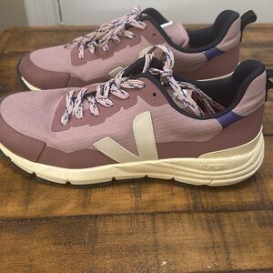 Veja Dekkan Ripstop Sneaker!